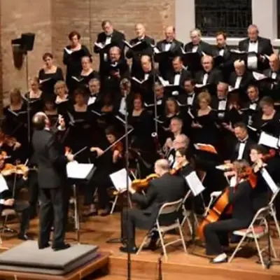 Todd conducting the Kingwood Chorale